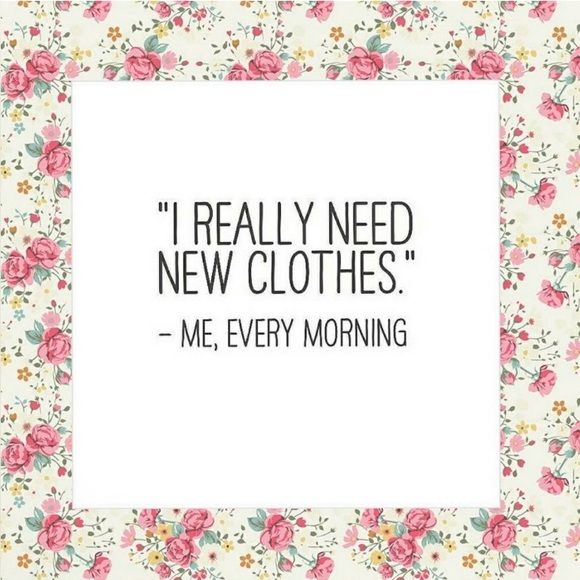 Sandra_Hadley Is Live! ❤️ Closing My Closet! Everything Must Go! - Picture 7 of 9